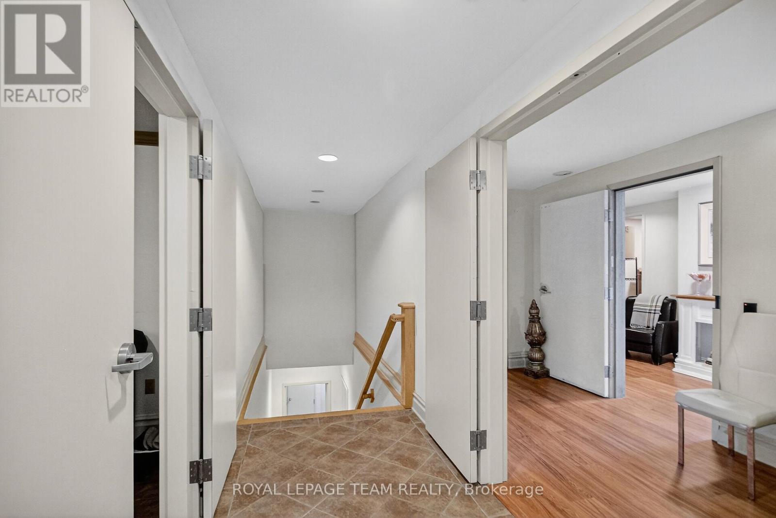 629 St Lawrence Street Property Photo 11