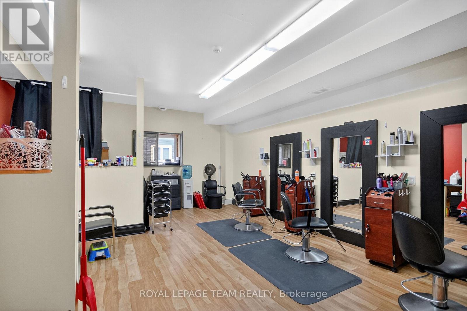 629 St Lawrence Street Property Photo 25