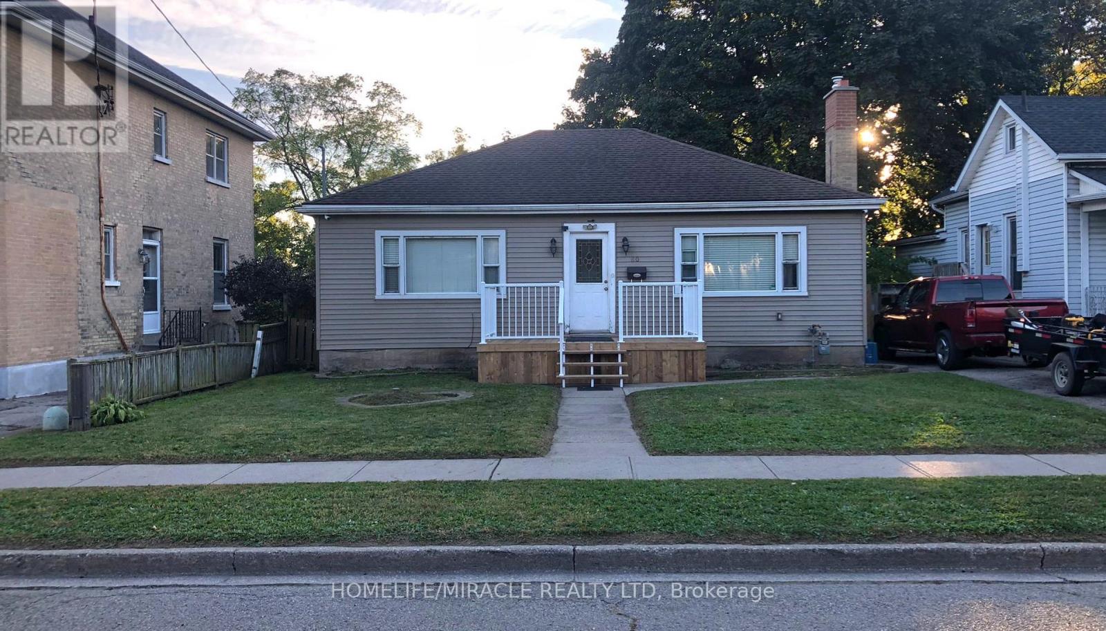 80 ROSEVIEW AVENUE Property Photo 1