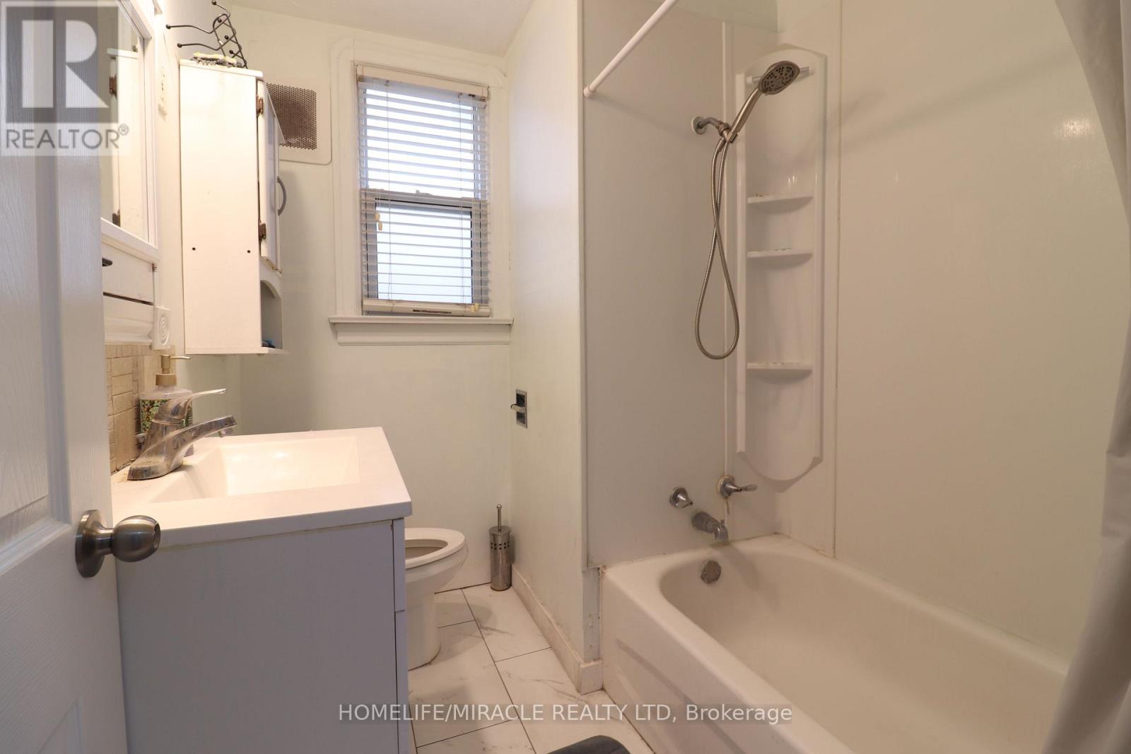 80 Roseview Avenue Property Photo 17