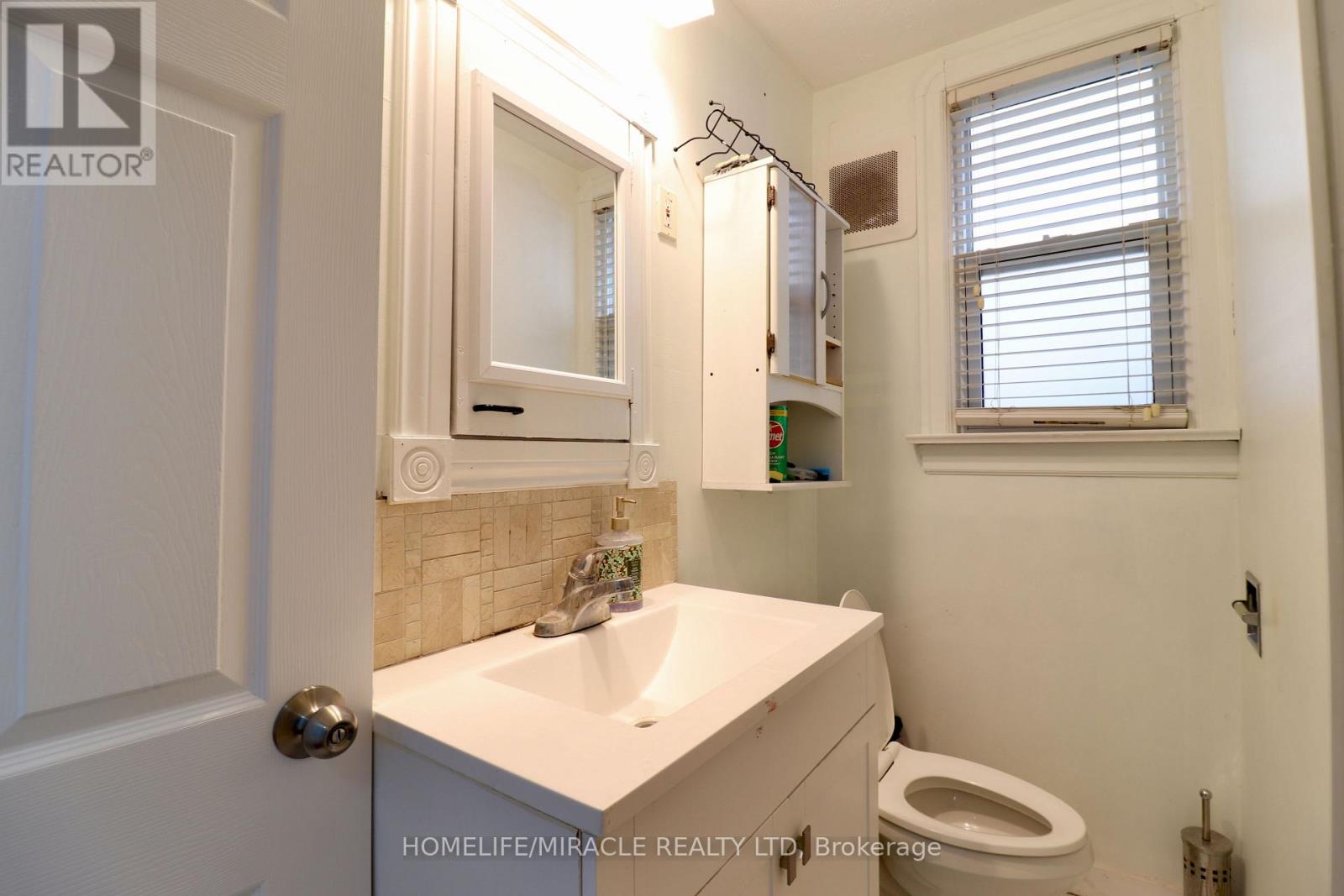 80 Roseview Avenue Property Photo 18