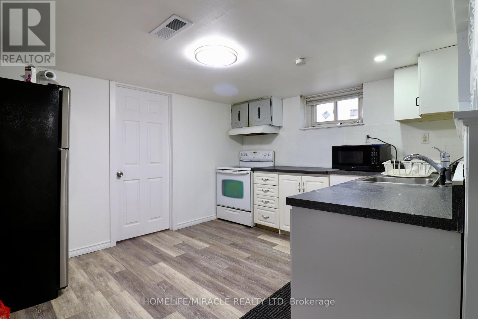 80 Roseview Avenue Property Photo 34