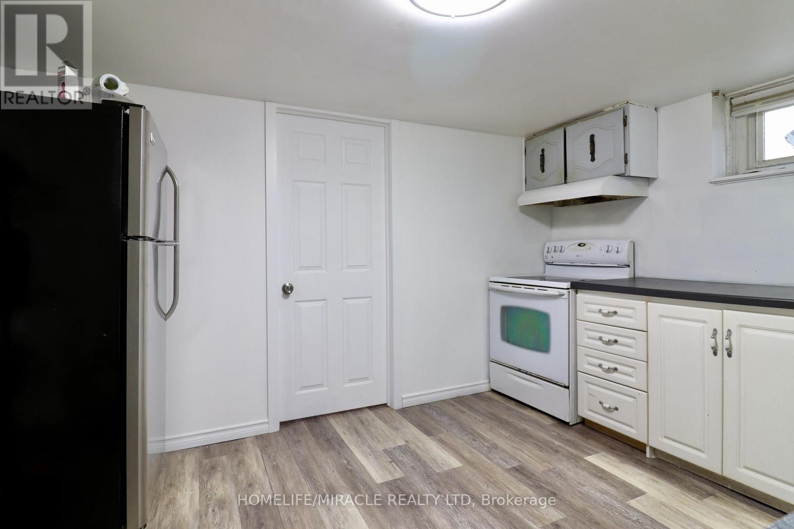 80 Roseview Avenue Property Photo 35