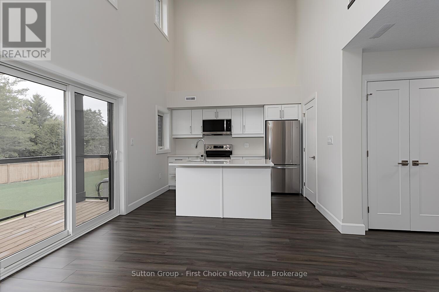 Unit 30 - 3202 Vivian Line Property Photo 8