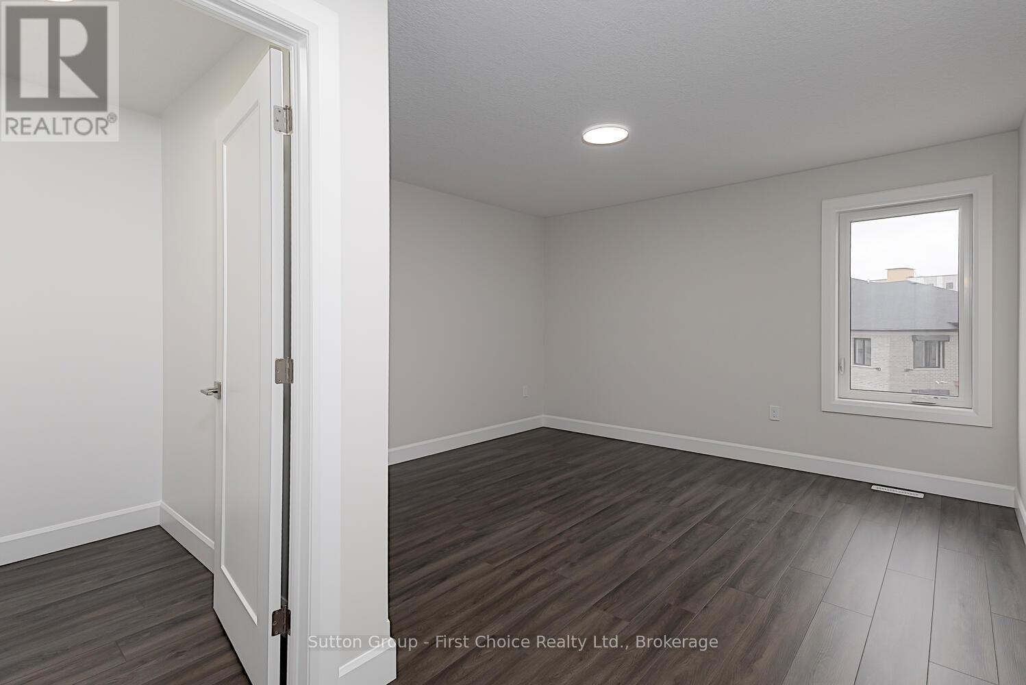 Unit 30 - 3202 Vivian Line Property Photo 17