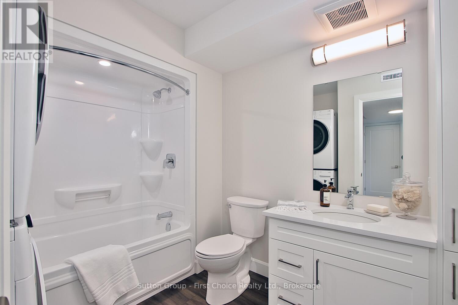 Unit 13 - 3202 Vivian Line Property Photo 13