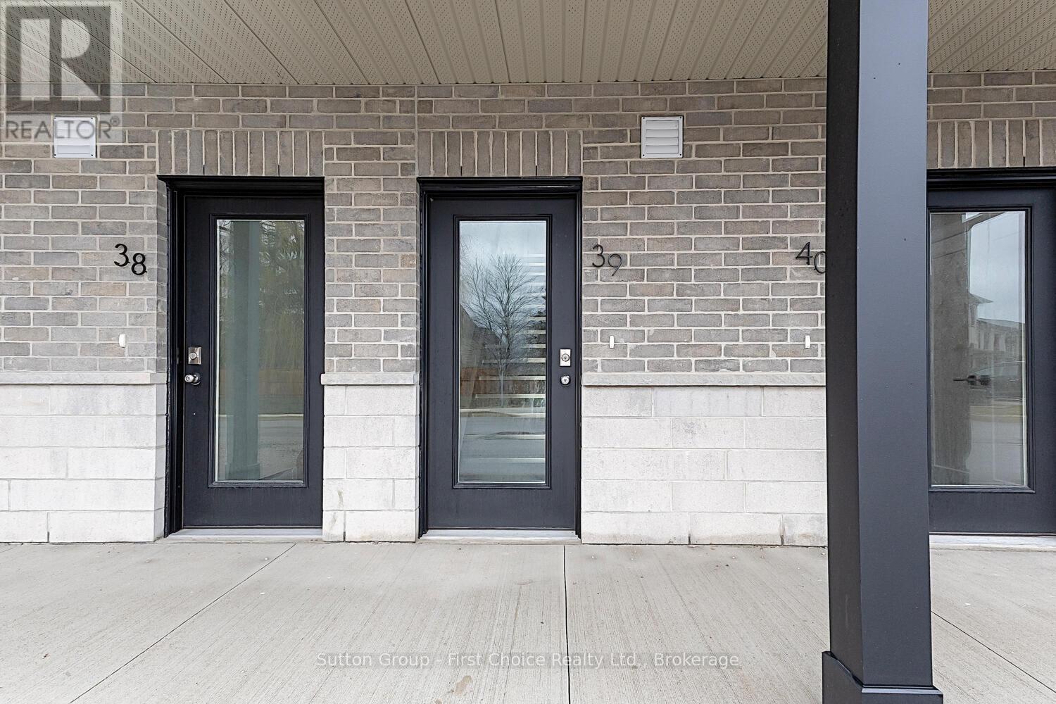 Unit 39 - 3202 Vivian Line Property Photo 7