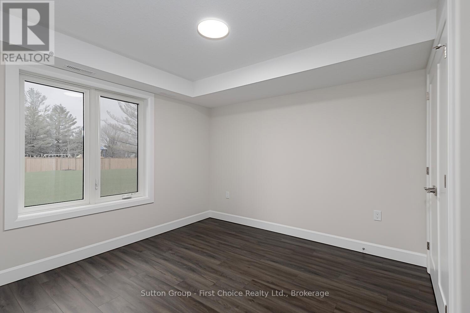 Unit 40 - 3202 Vivian Line Property Photo 14