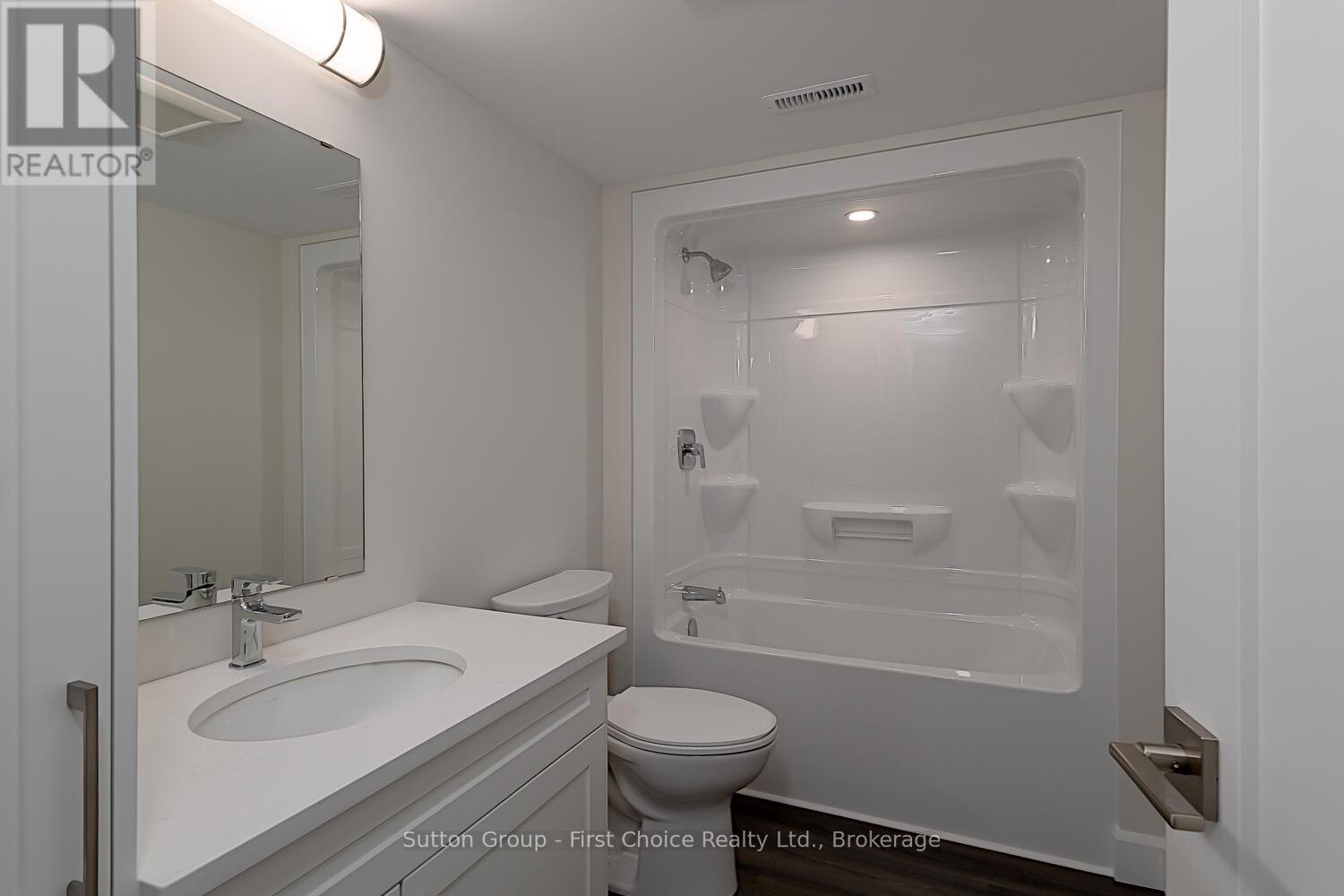 Unit 37 - 3202 Vivian Line Property Photo 14