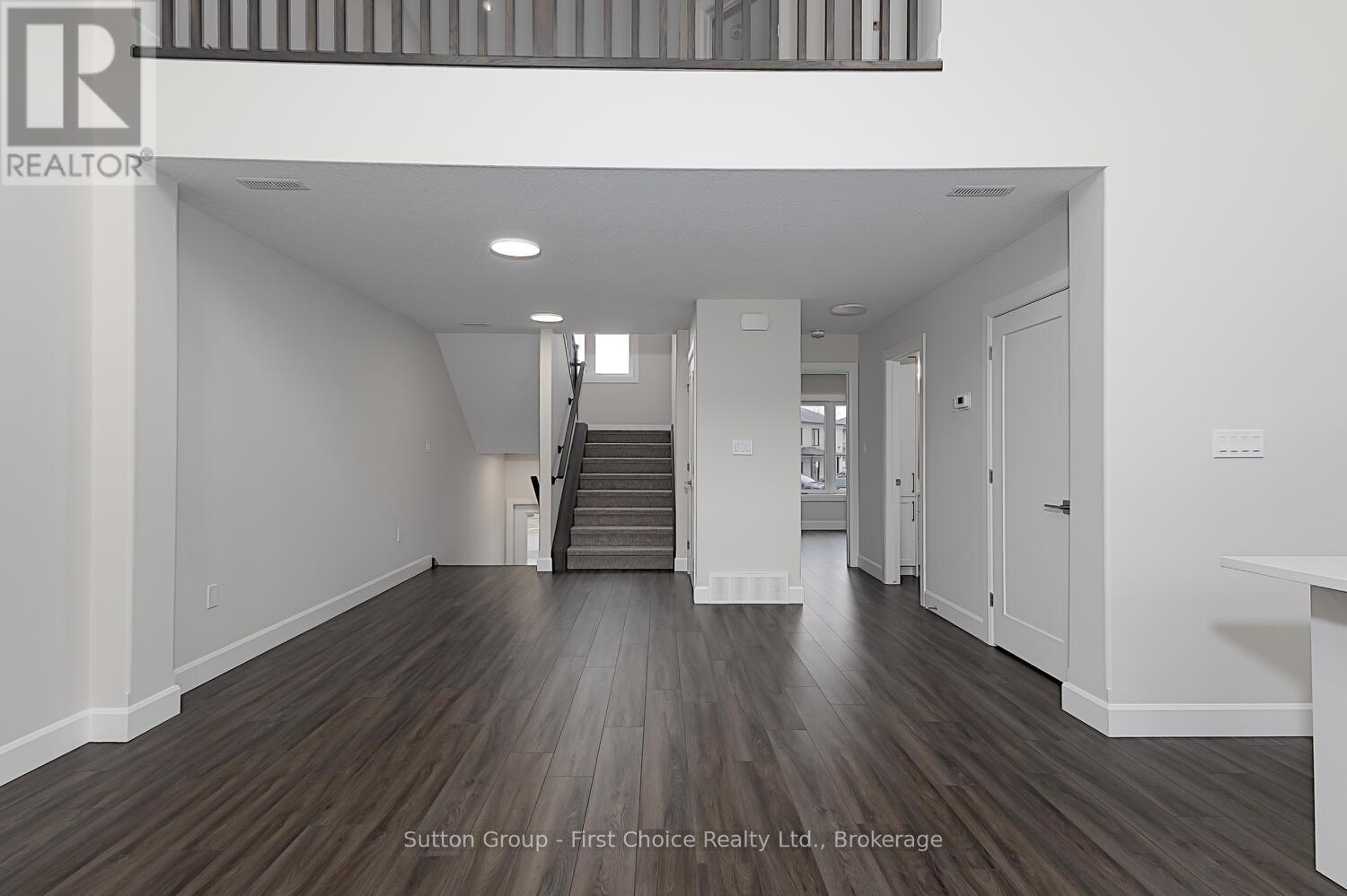 Unit 42 - 3202 Vivian Line Property Photo 12