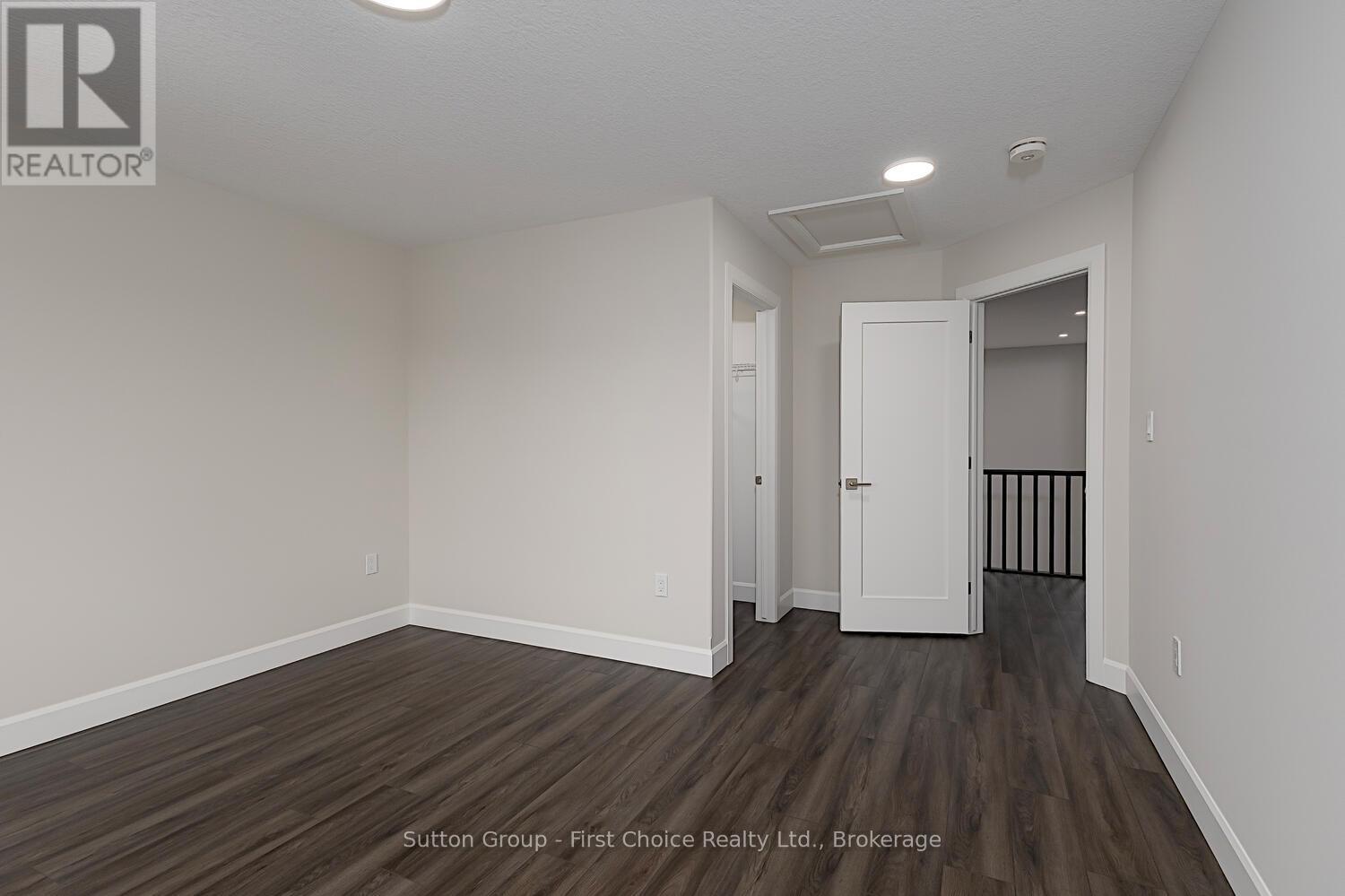 Unit 42 - 3202 Vivian Line Property Photo 14