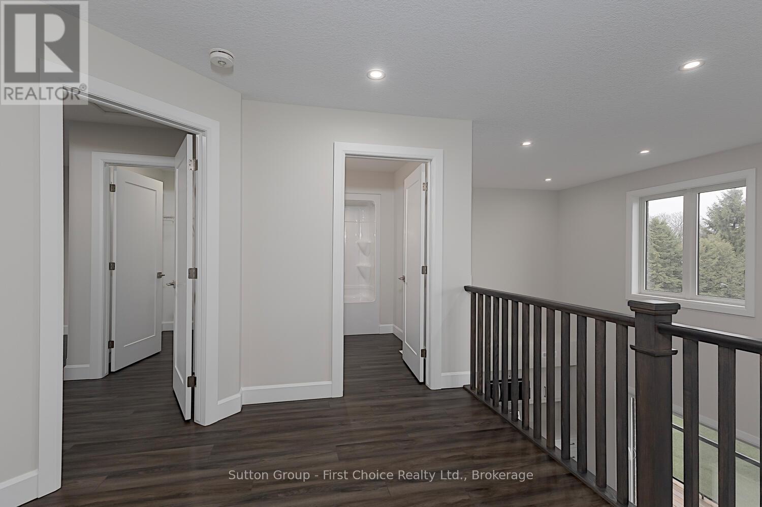 Unit 42 - 3202 Vivian Line Property Photo 17