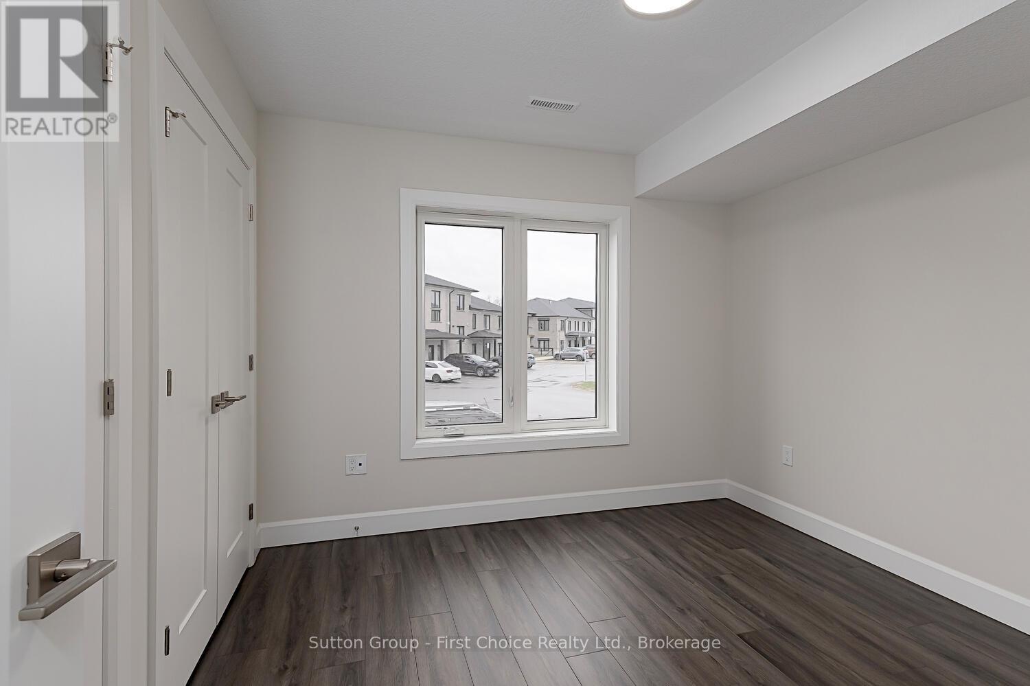 Unit 42 - 3202 Vivian Line Property Photo 20