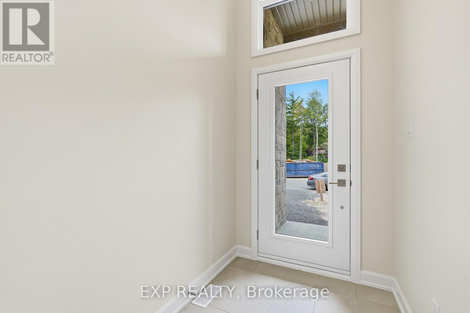71 Hughes Circle Property Photo 3