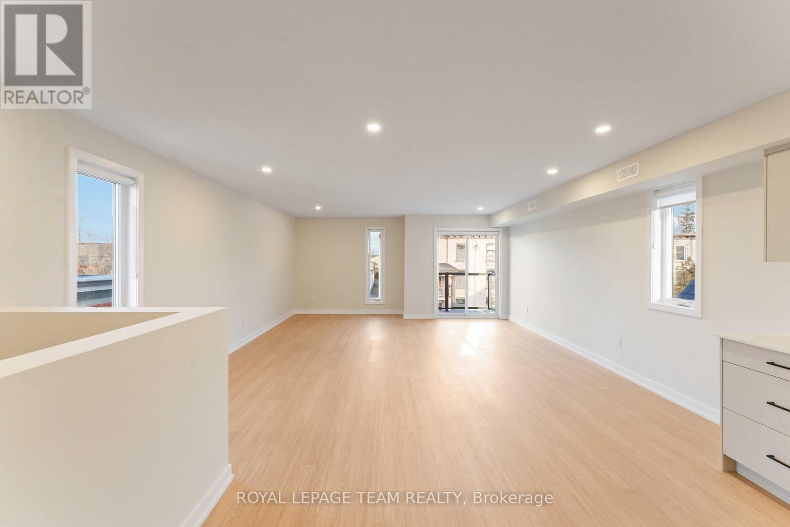 90 Elm Street Property Photo 4