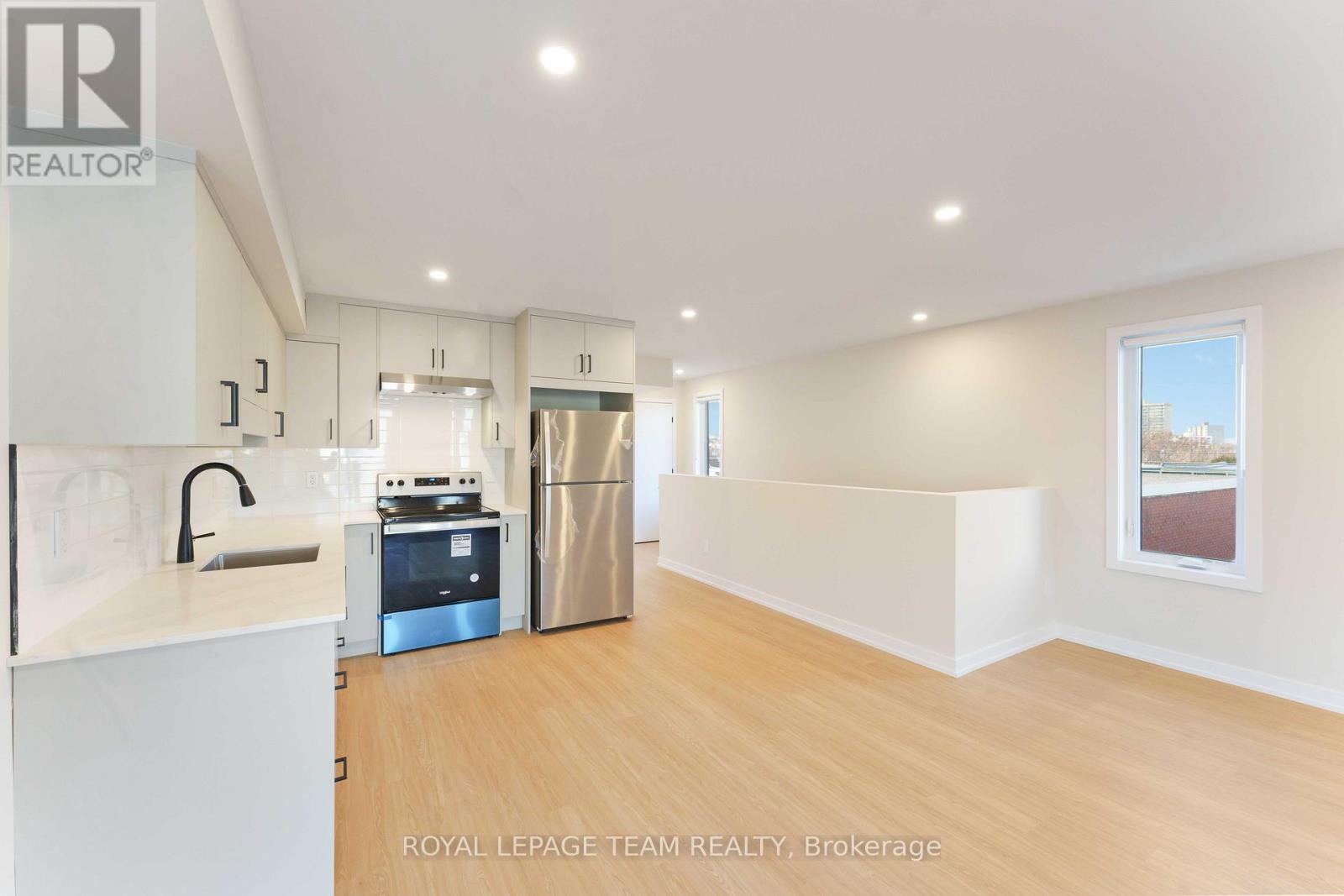 90 Elm Street Property Photo 8