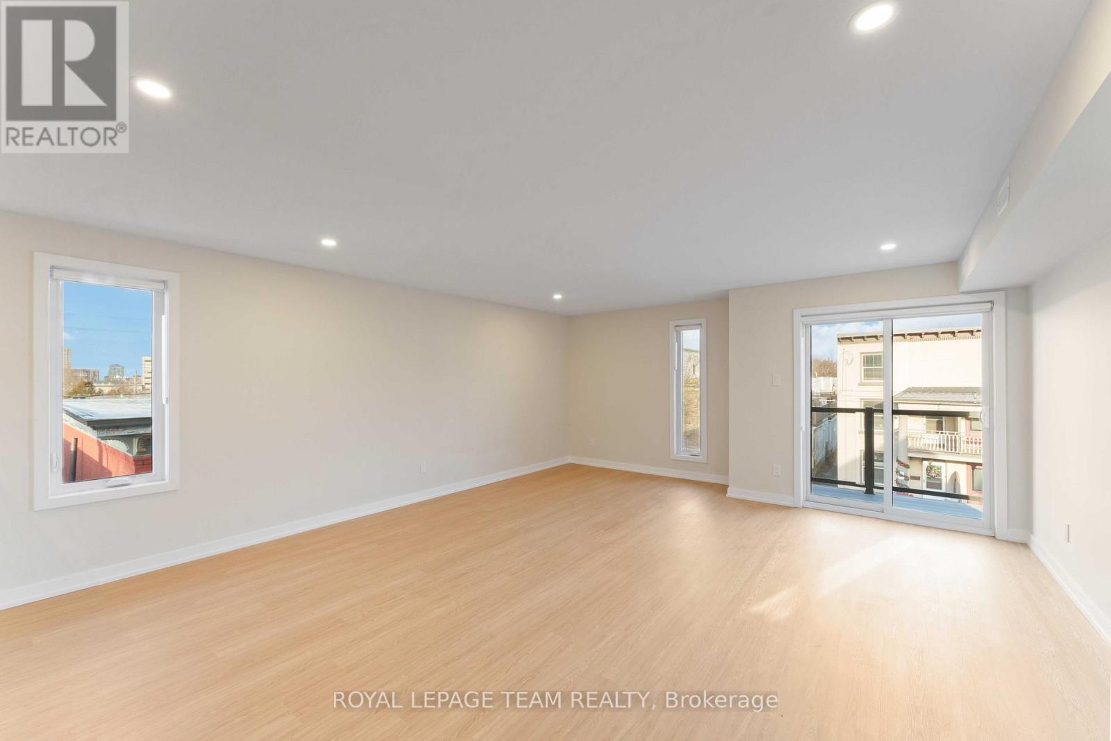 90 Elm Street Property Photo 10