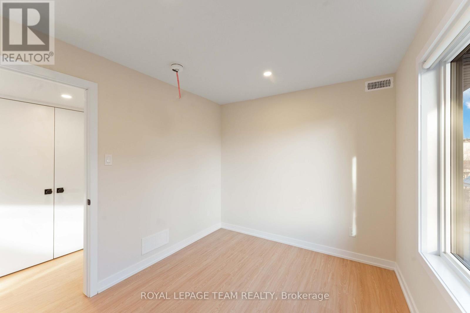 90 Elm Street Property Photo 15