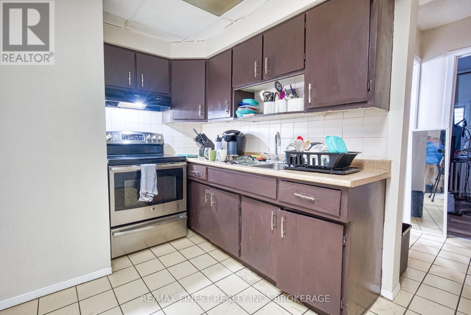 271-273 Rideau Street Property Photo 21