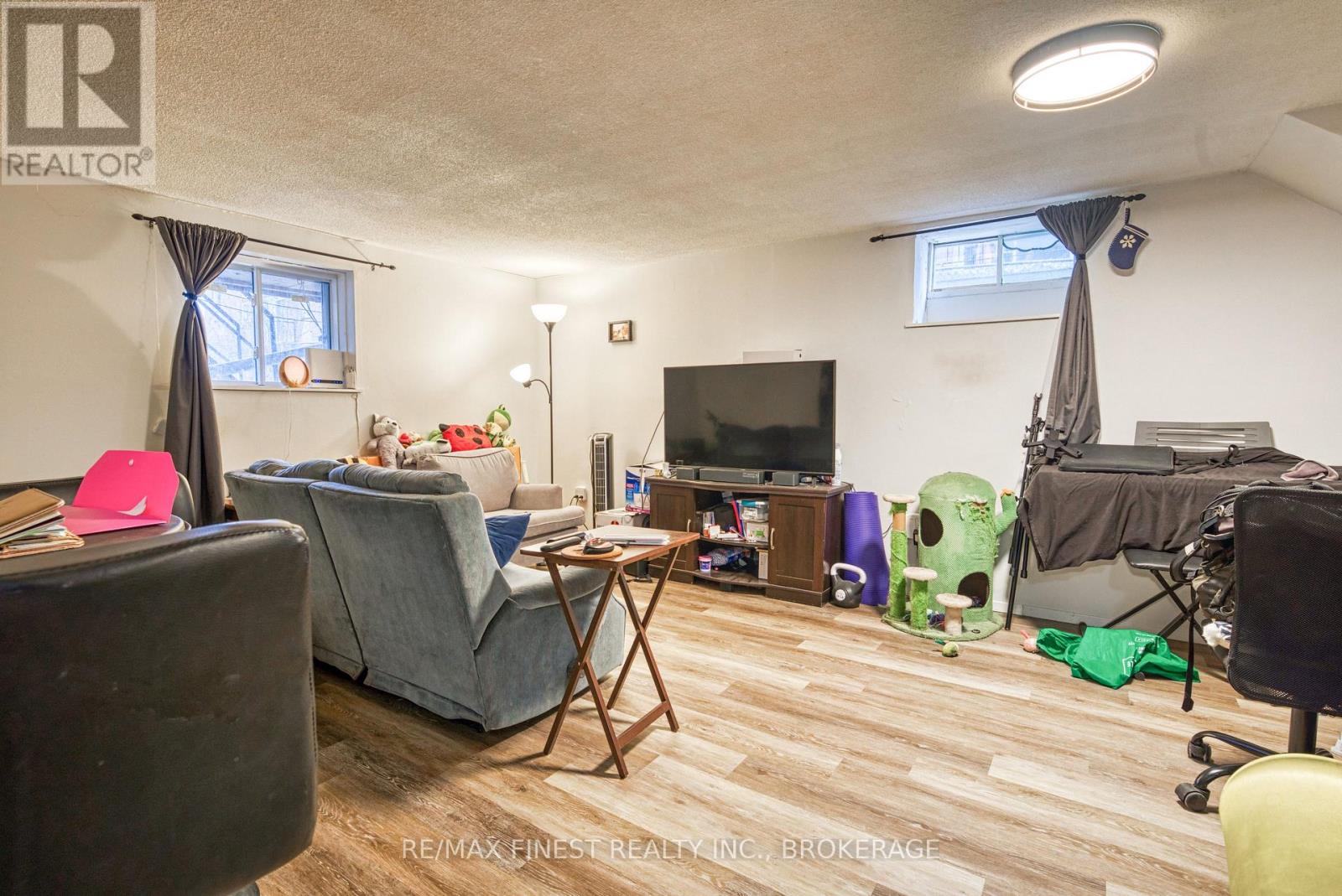 271-273 Rideau Street Property Photo 25
