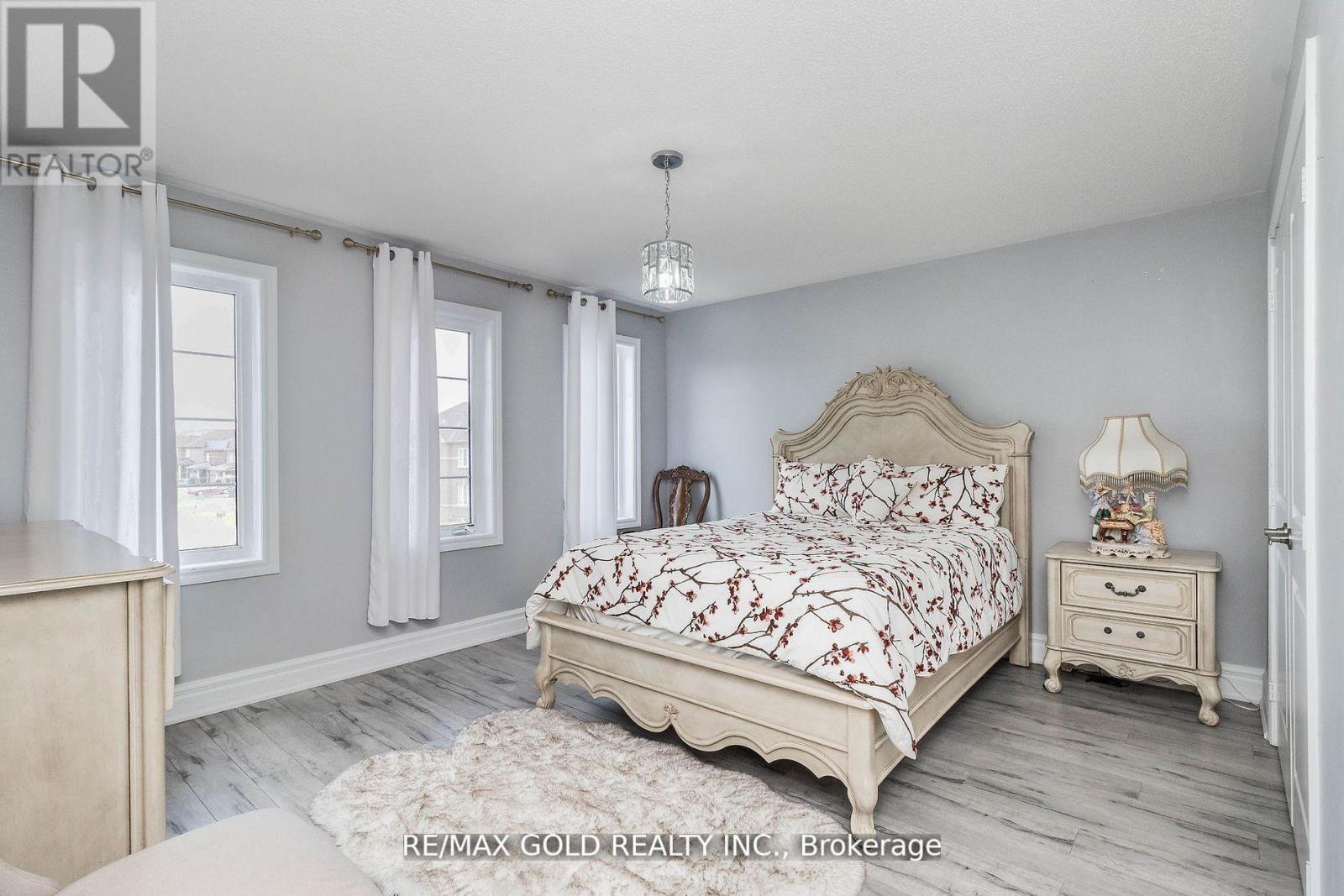 115 Elm Street Property Photo 25