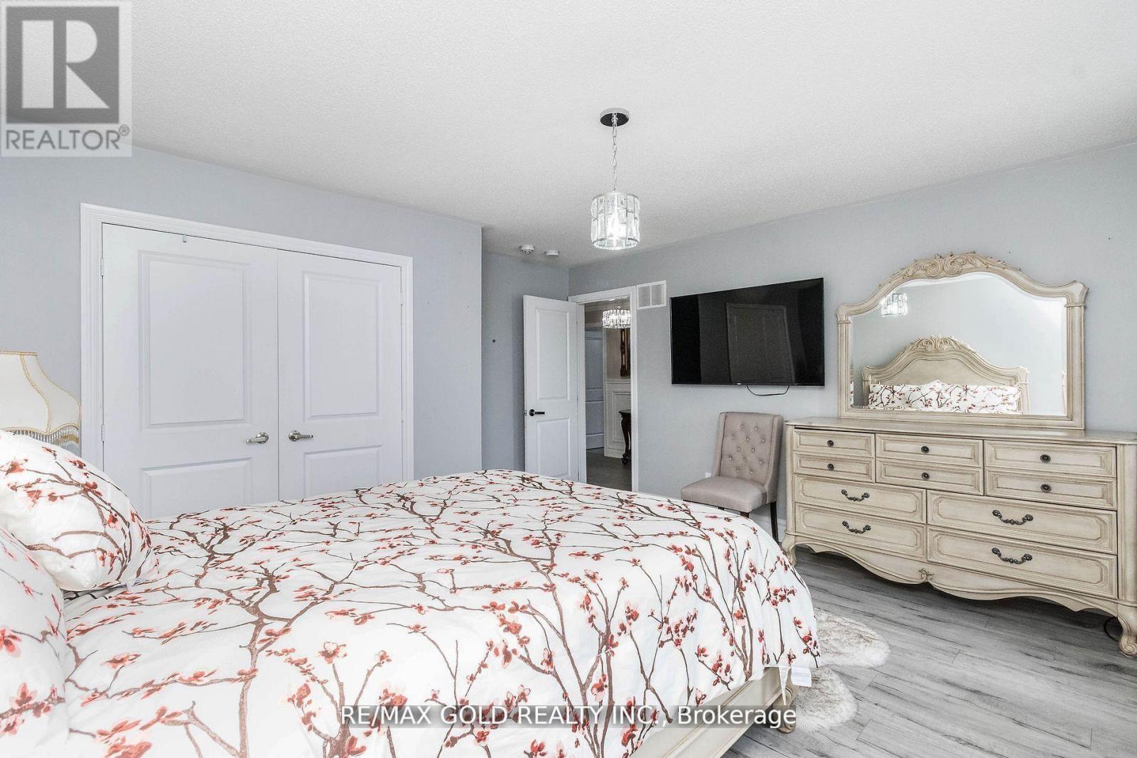 115 Elm Street Property Photo 26