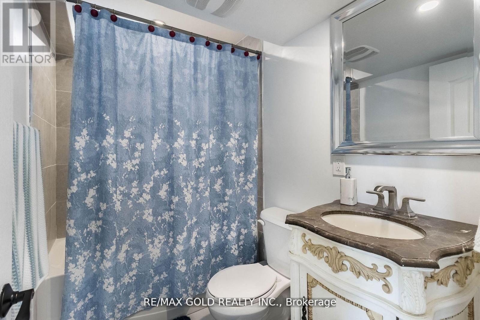 115 Elm Street Property Photo 36