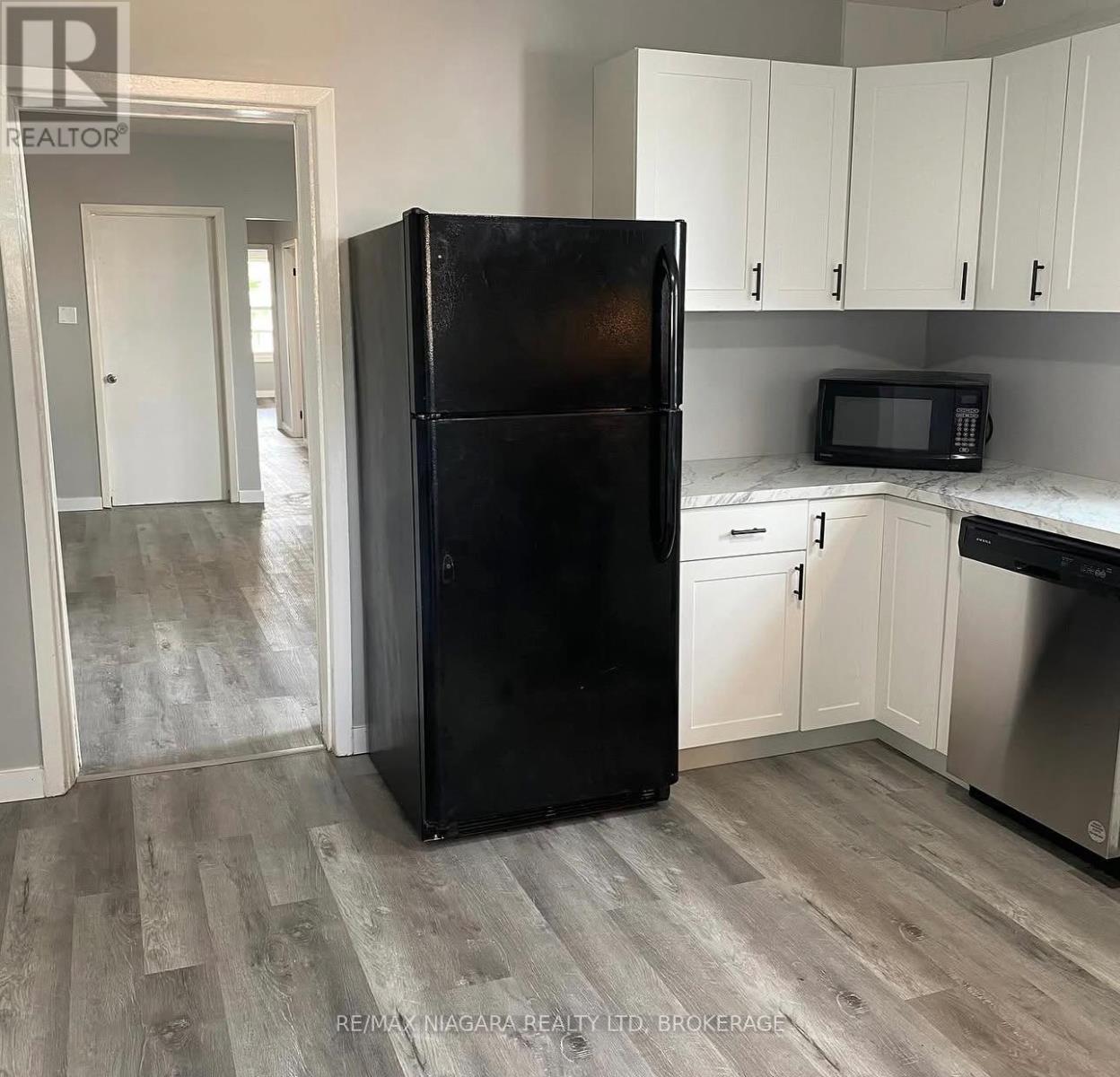 42 Niagara Street Property Photo 5