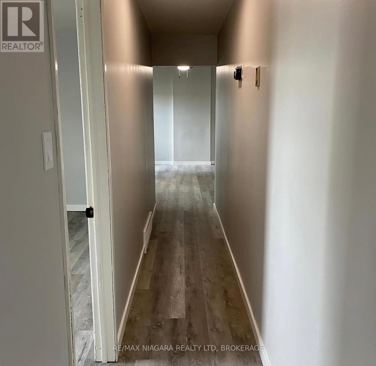 42 Niagara Street Property Photo 12
