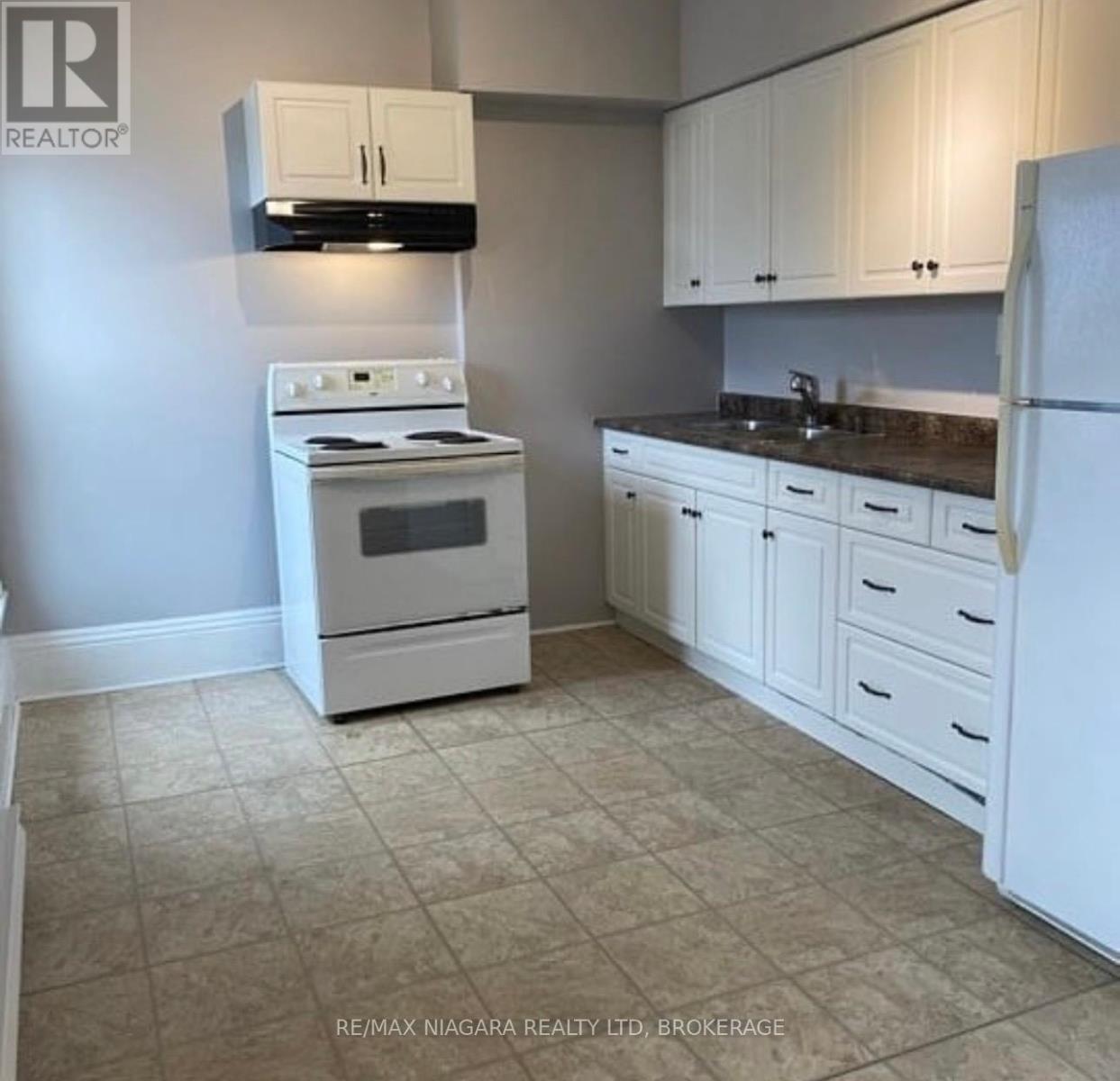 42 Niagara Street Property Photo 14