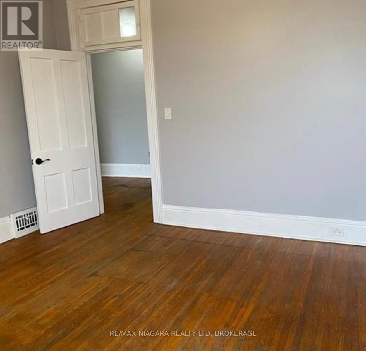 42 Niagara Street Property Photo 15