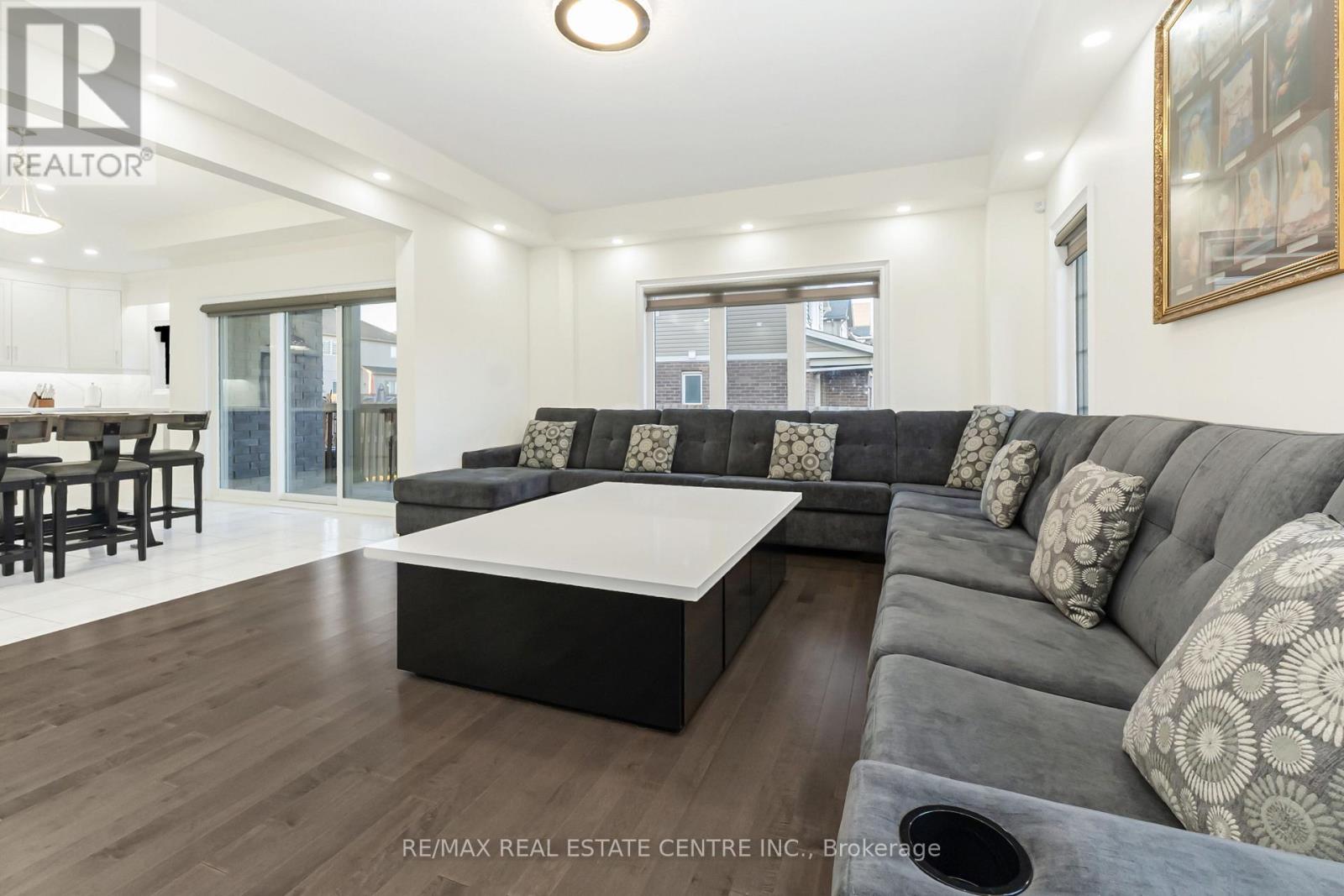 127 Lametti Drive Property Photo 13