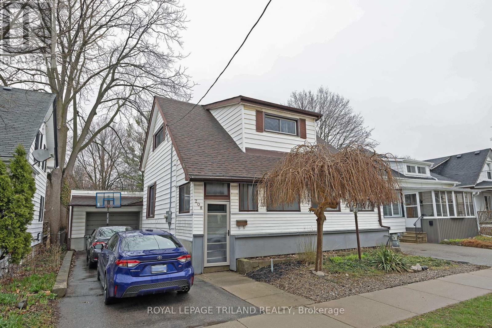 208 EDWARD STREET Property Photo 1