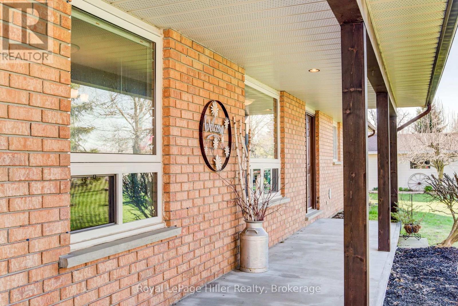 5972 Deborah Glaister Line Property Photo 5