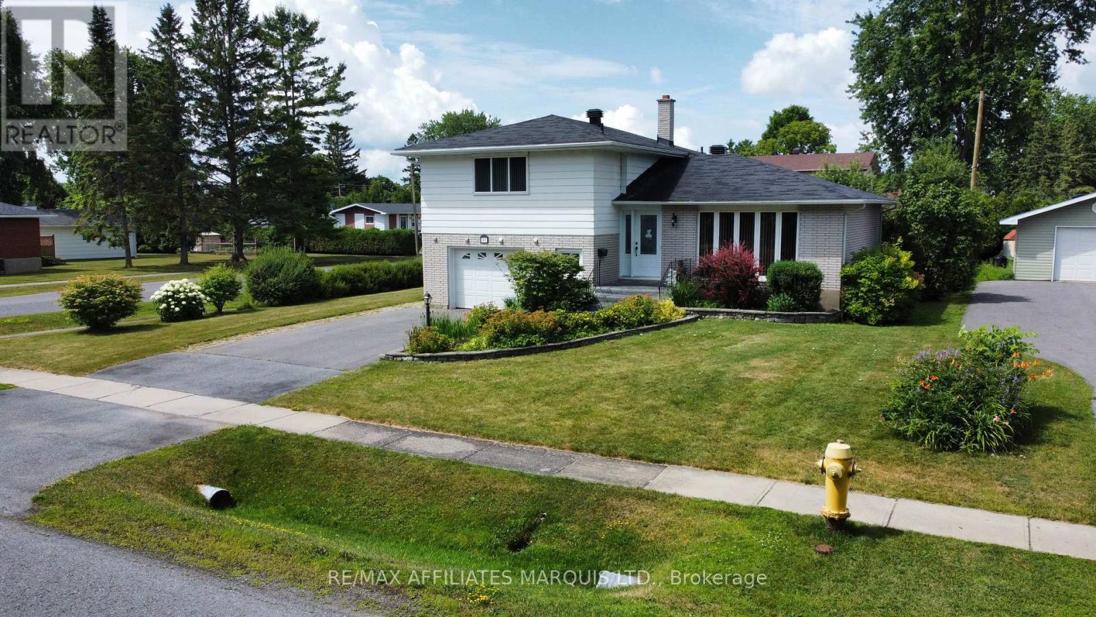 11 Ault Drive Property Photo 1