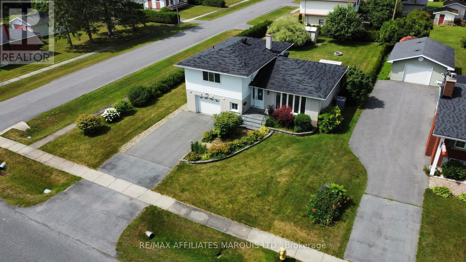 11 Ault Drive Property Photo 2