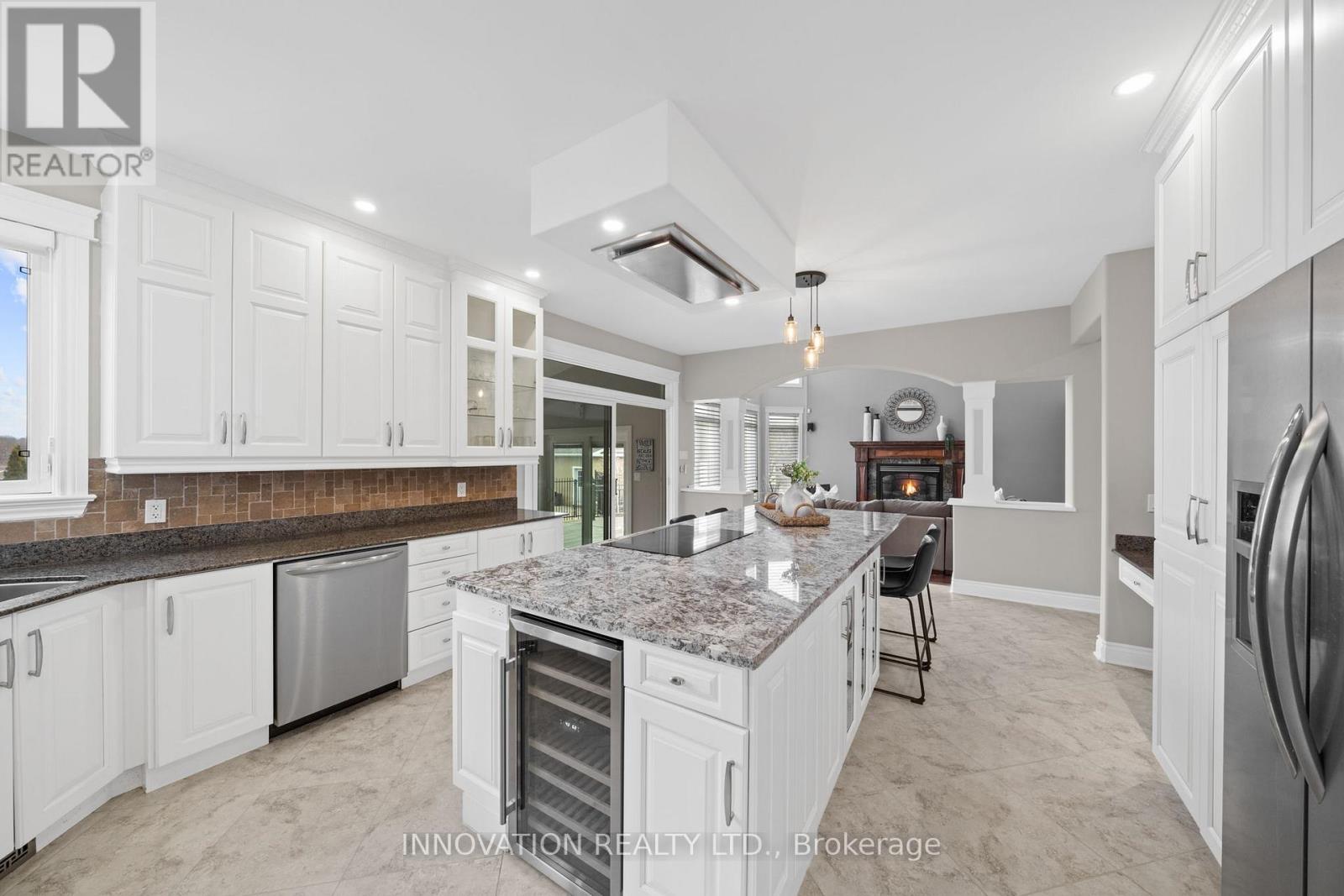 6635 Old Forest Drive Property Photo 11