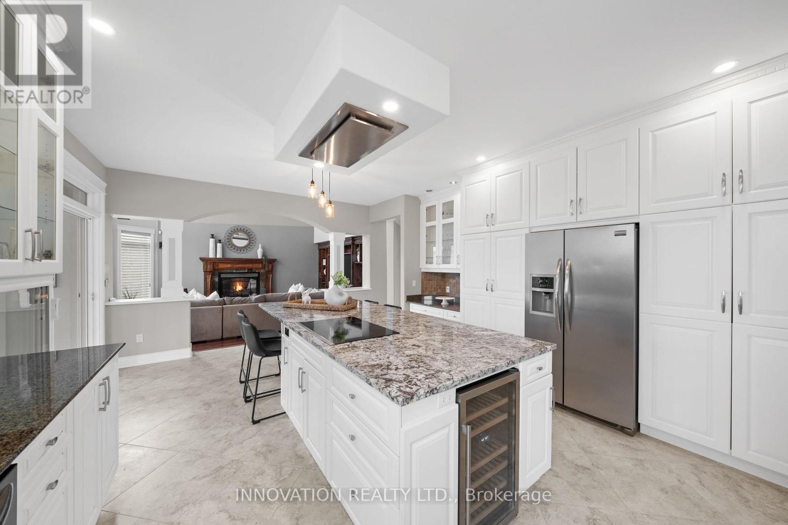 6635 Old Forest Drive Property Photo 12