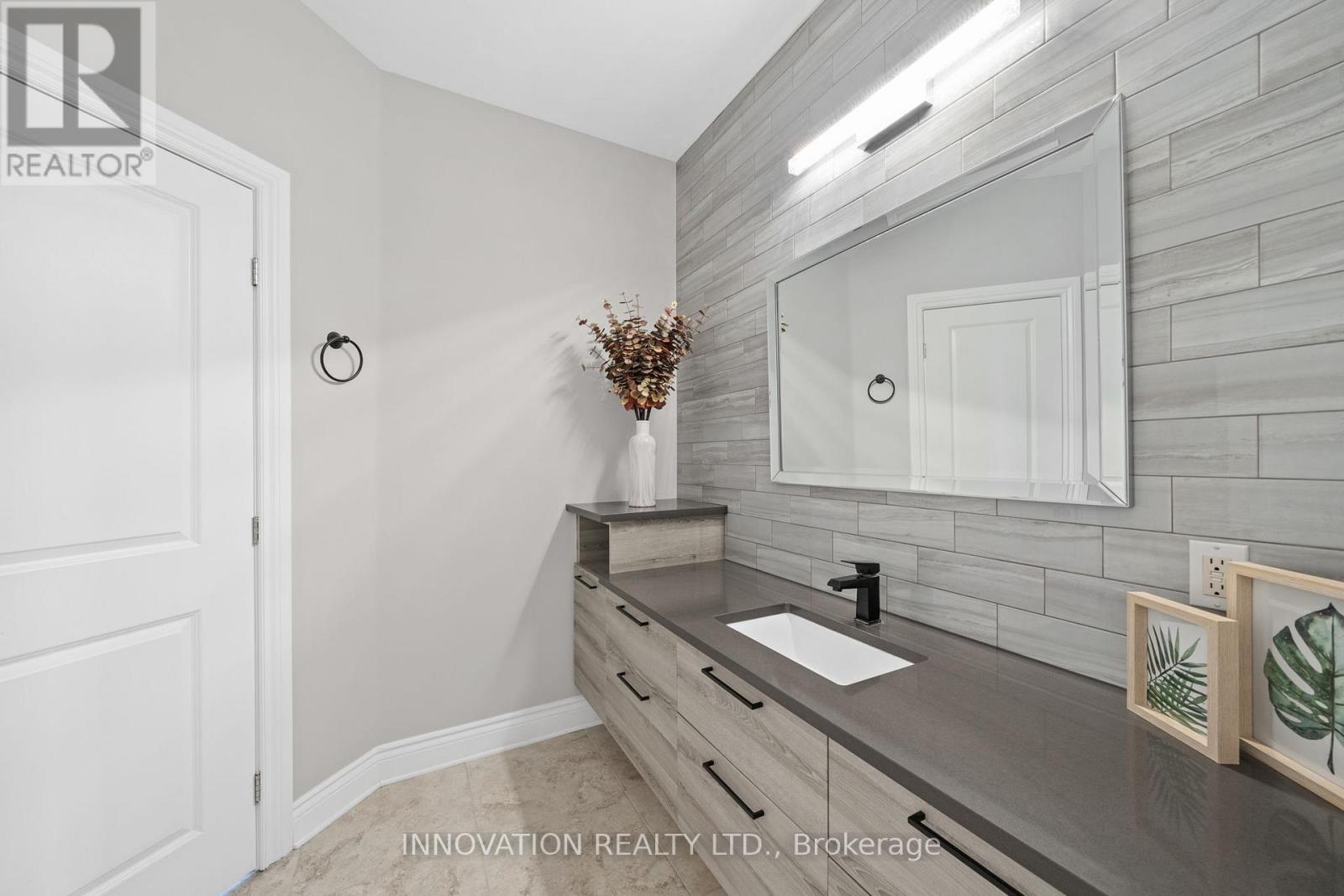 6635 Old Forest Drive Property Photo 17