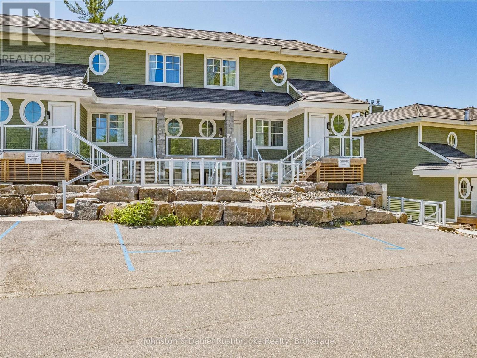 Btve104 - 1869 Muskoka Road 118 W Highway Property Photo 2