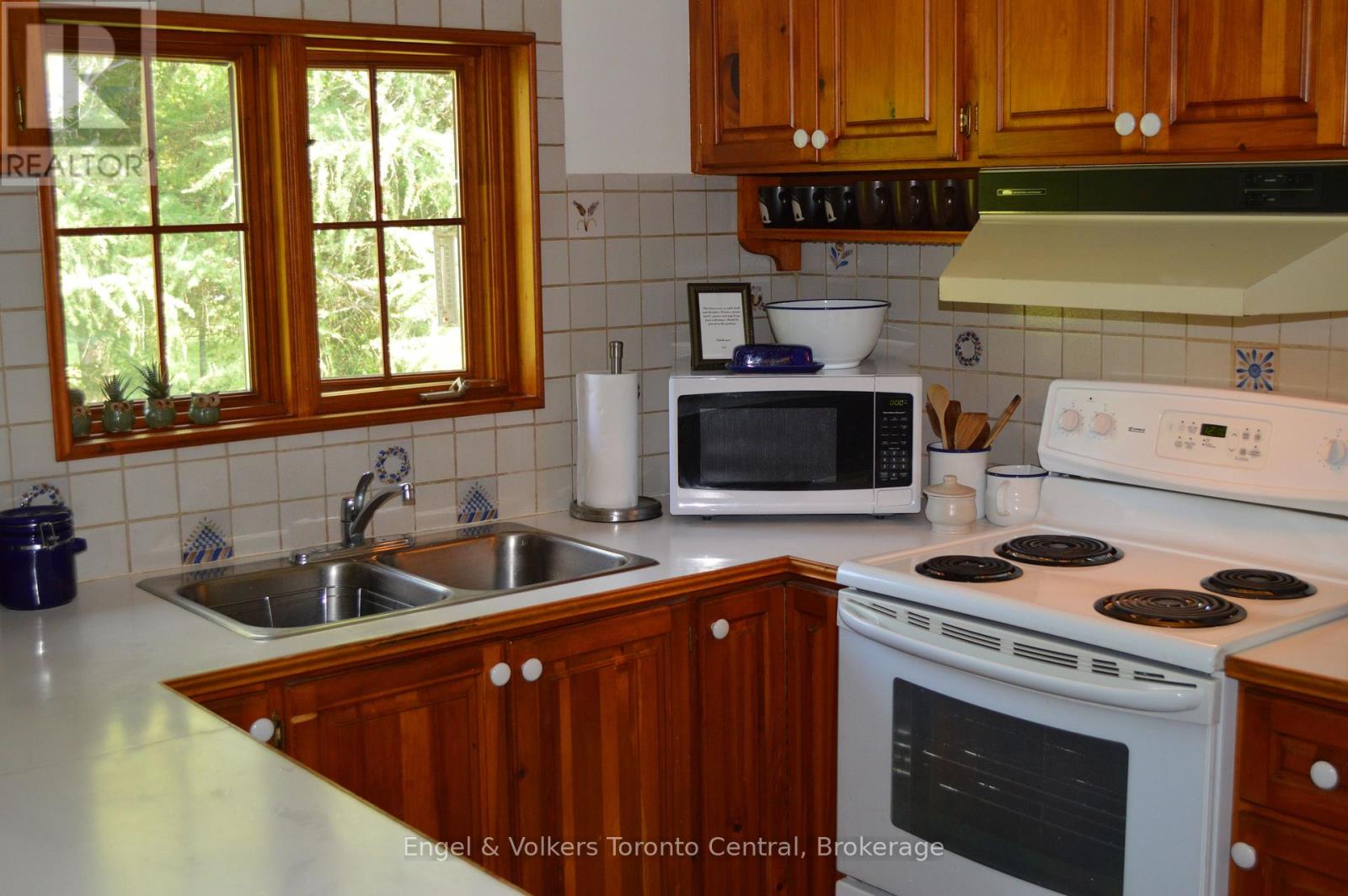 103 Nordic Road Property Photo 7