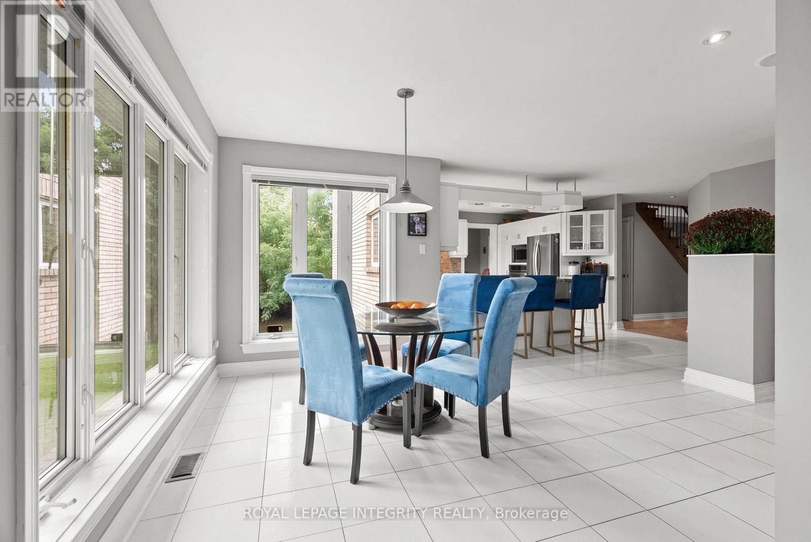 6 Marchbrook Circle Property Photo 25