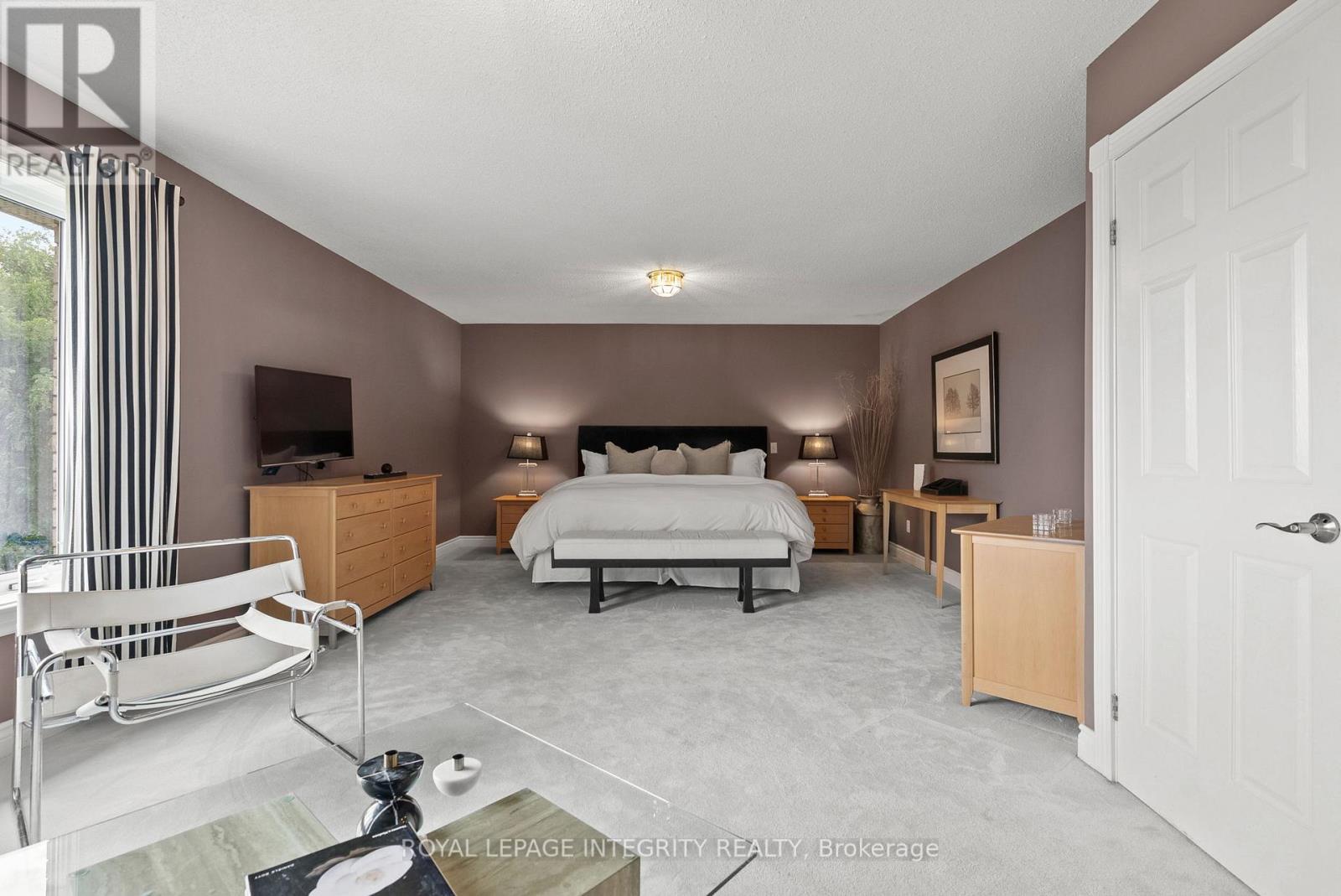 6 Marchbrook Circle Property Photo 32