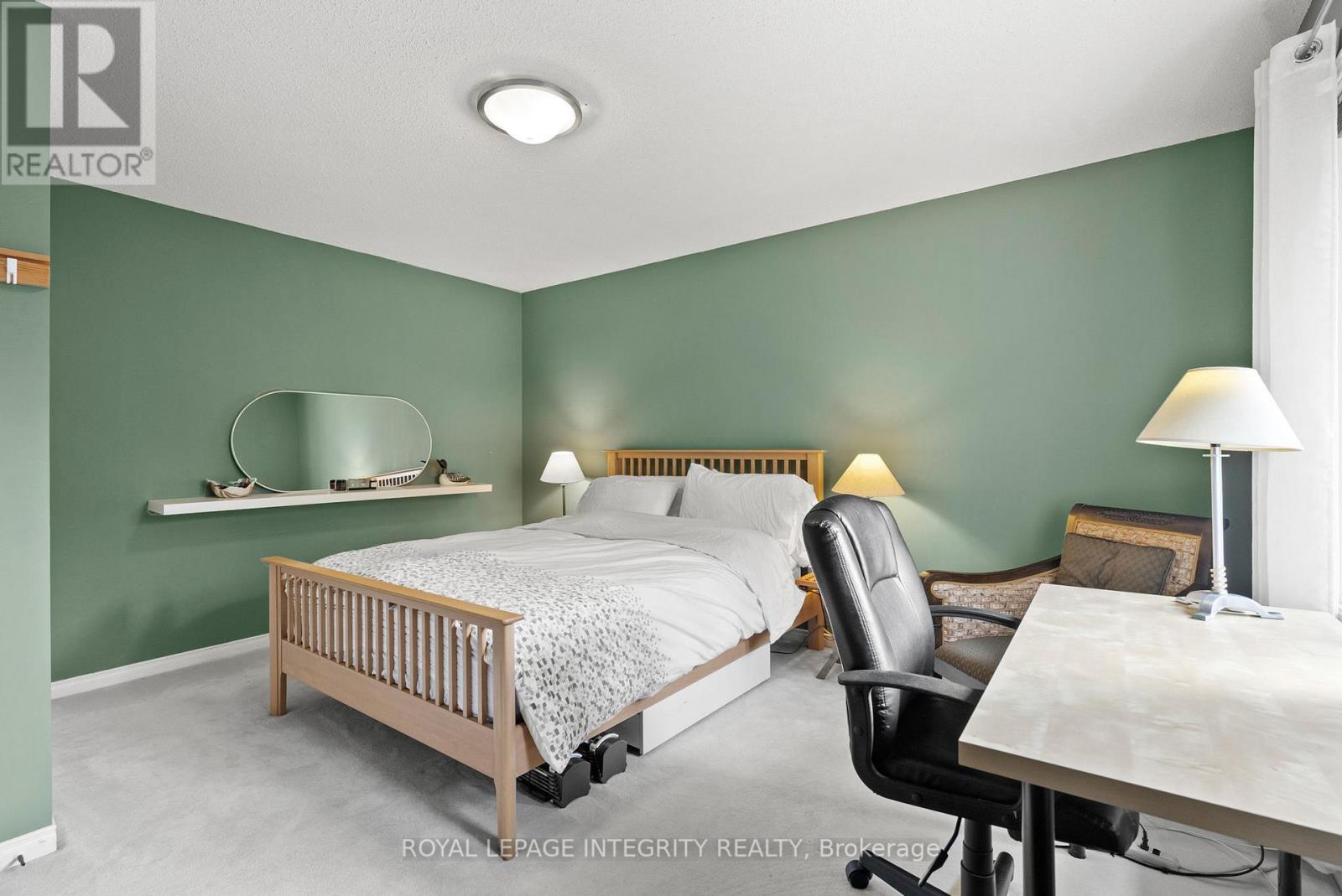 6 Marchbrook Circle Property Photo 41