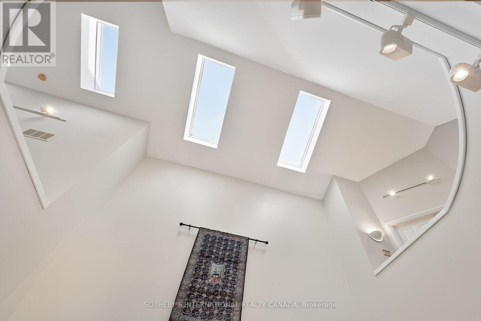 774 Old Dundas Road Property Photo 11