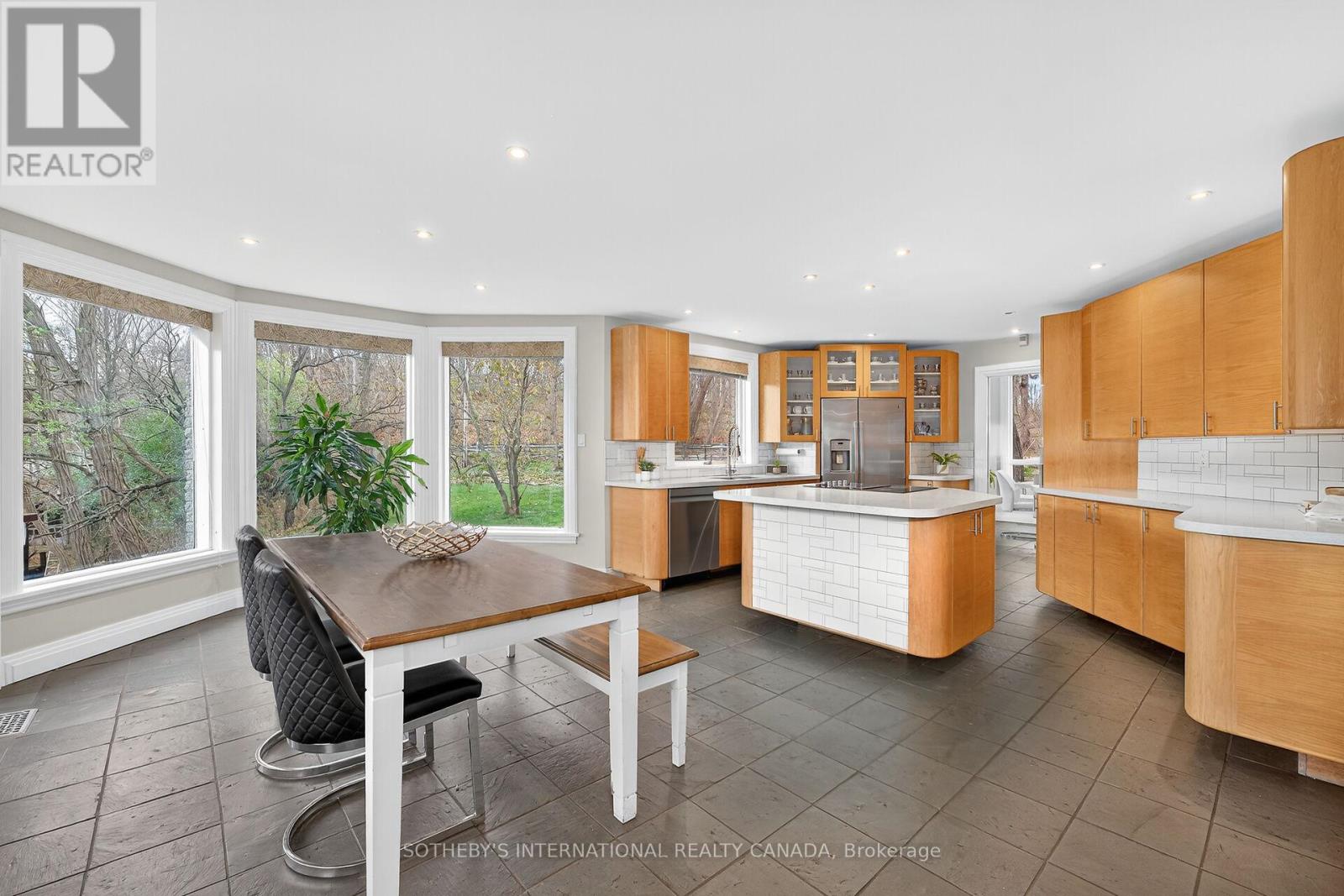 774 Old Dundas Road Property Photo 14