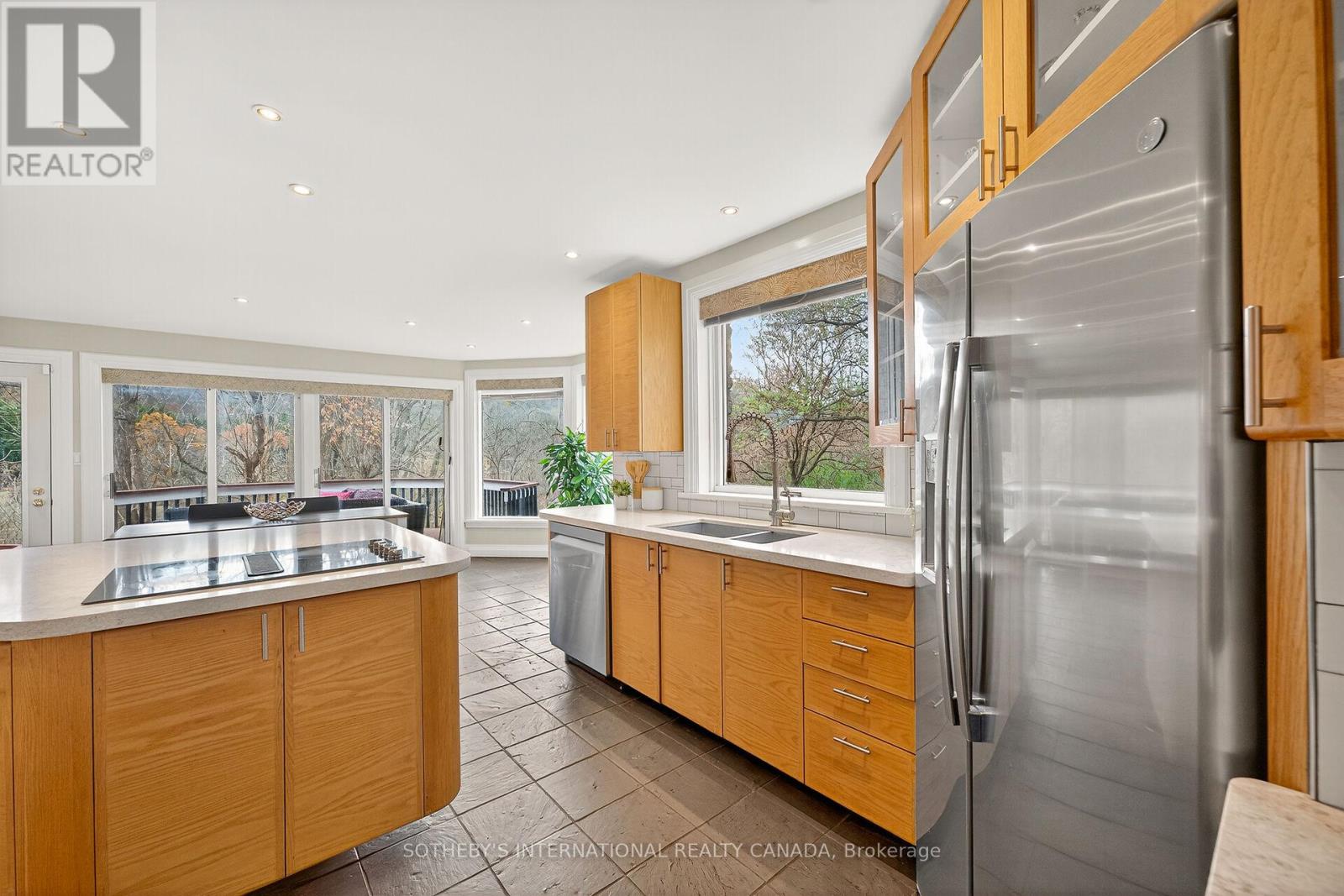 774 Old Dundas Road Property Photo 15