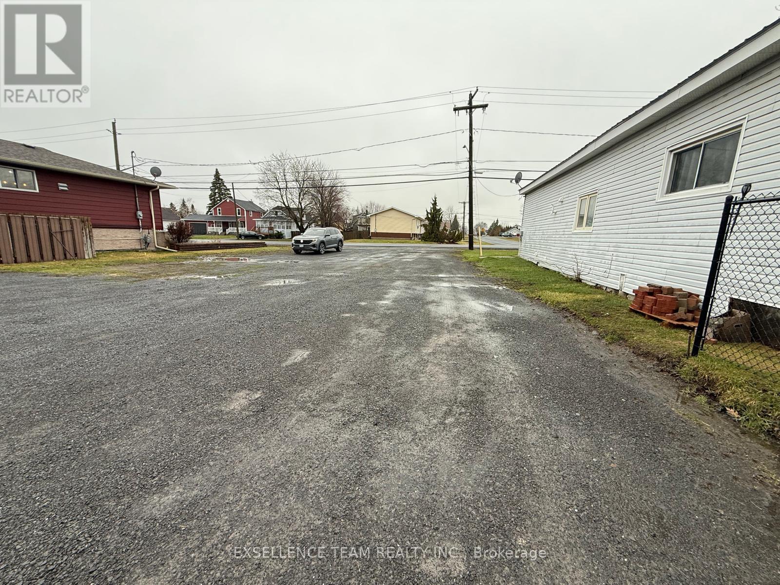 3007 Pitt Street Property Photo 7