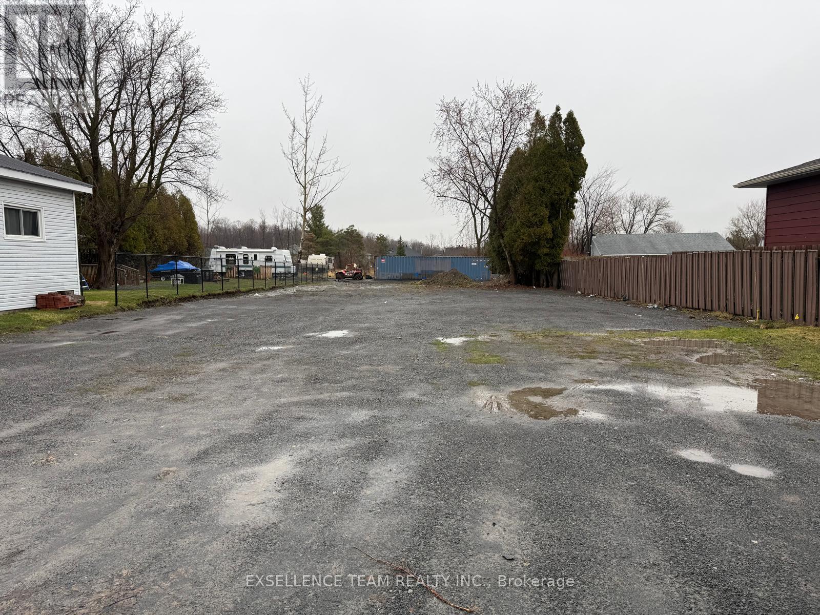 3007 Pitt Street Property Photo 8