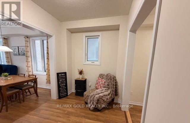 86 Molozzi Street Property Photo 5
